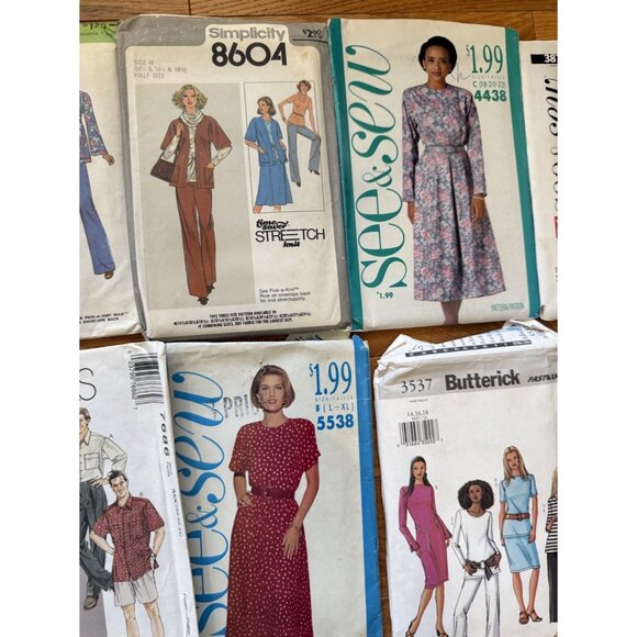 Lot Of 15 Vintage McCall Simplicity Clothing Patterns Sizes 14-22 - Picture 3 of 16